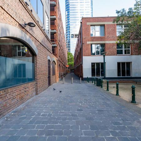 1-Bed Warehouse Conversion In Melbourne Cbd Apartment Екстериор снимка